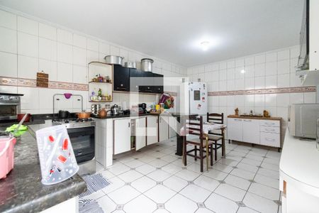 Casa à venda com 350m², 4 quartos e 4 vagasCozinha