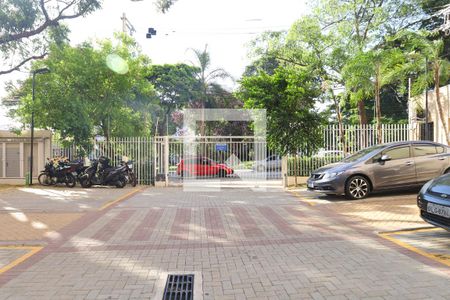 Apartamento à venda com 38m², 2 quartos e 1 vagaÁrea comum - Portão de entrada de carros