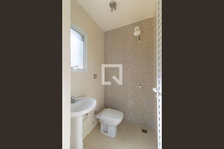 Casa de condomínio à venda com 1200m², 3 quartos e 10 vagasBanheiro da churrasqueira