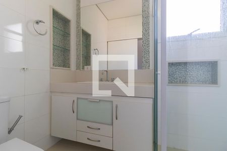 Casa de condomínio à venda com 1200m², 3 quartos e 10 vagasBanheiro da suíte 1