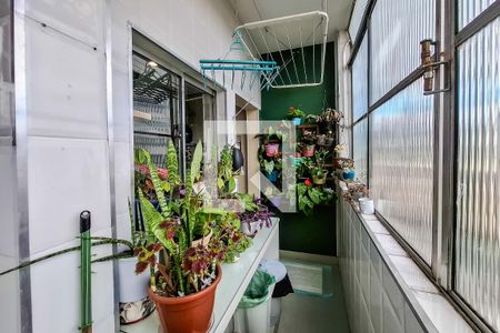 Apartamento à venda com 58m², 2 quartos e sem vaga Apartamento à venda com 58m², 2 quartos e sem vagaÁrea de Serviço