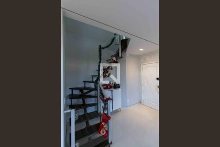 Apartamento à venda com 280m², 5 quartos e 3 vagasEscada