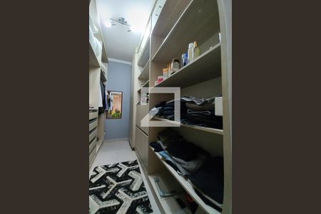 Apartamento à venda com 80m², 2 quartos e 1 vagaCloset Quarto 2