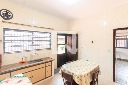 Casa à venda com 199m², 3 quartos e 4 vagas Casa à venda com 199m², 3 quartos e 4 vagasCozinha