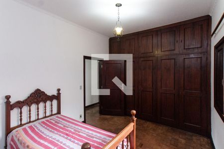 Casa à venda com 199m², 3 quartos e 4 vagas Casa à venda com 199m², 3 quartos e 4 vagasQuarto 2