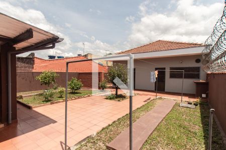 Casa à venda com 199m², 3 quartos e 4 vagas Casa à venda com 199m², 3 quartos e 4 vagasJardim