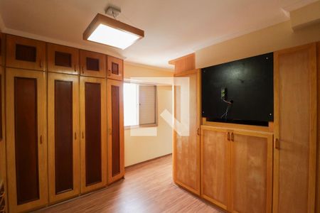 Apartamento à venda com 135m², 4 quartos e 2 vagas Apartamento à venda com 135m², 4 quartos e 2 vagasSuíte