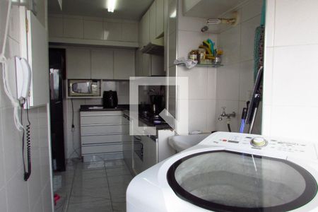 Apartamento à venda com 70m², 3 quartos e 1 vagaÁrea de Serviço