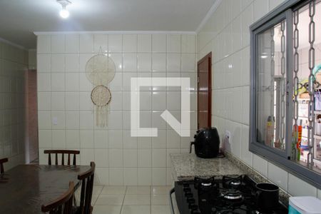 Casa à venda com 90m², 2 quartos e 2 vagas Casa à venda com 90m², 2 quartos e 2 vagasCozinha