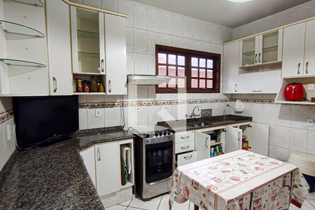 Casa à venda com 180m², 2 quartos e 2 vagas Casa à venda com 180m², 2 quartos e 2 vagascozinha