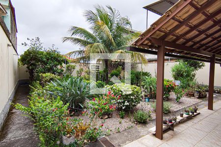 Casa à venda com 180m², 2 quartos e 2 vagas Casa à venda com 180m², 2 quartos e 2 vagasparte de tras da casa