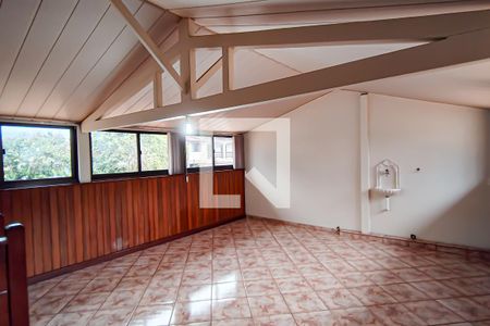 Casa à venda com 180m², 2 quartos e 2 vagas Casa à venda com 180m², 2 quartos e 2 vagascobertura