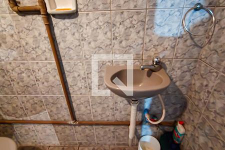 Casa à venda com 180m², 2 quartos e 2 vagas Casa à venda com 180m², 2 quartos e 2 vagasgaragem - banheiro