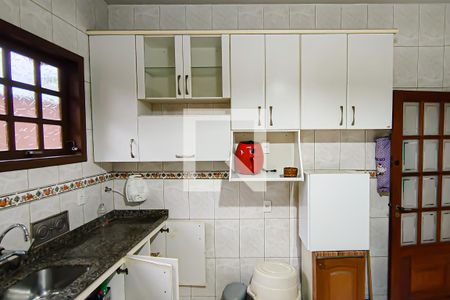 Casa à venda com 180m², 2 quartos e 2 vagas Casa à venda com 180m², 2 quartos e 2 vagascozinha