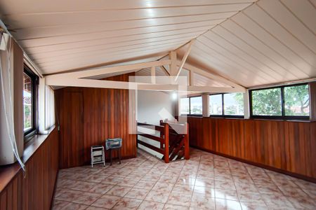 Casa à venda com 180m², 2 quartos e 2 vagas Casa à venda com 180m², 2 quartos e 2 vagascobertura