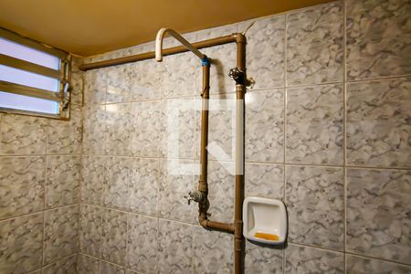 Casa à venda com 180m², 2 quartos e 2 vagas Casa à venda com 180m², 2 quartos e 2 vagasgaragem - banheiro