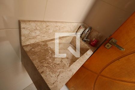 Casa à venda com 157m², 3 quartos e 2 vagasÁrea Social - Lavabo / Pia