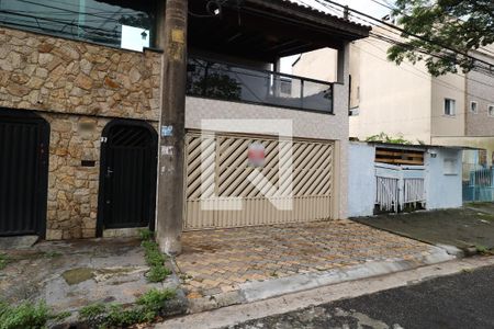 Casa à venda com 157m², 3 quartos e 2 vagasFachada