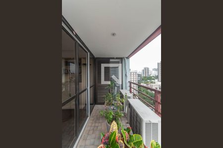 Apartamento à venda com 136m², 2 quartos e 2 vagas Apartamento à venda com 136m², 2 quartos e 2 vagasSala 2 - Varanda