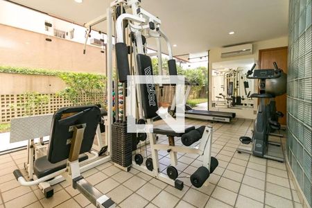 Apartamento à venda com 136m², 2 quartos e 2 vagas Apartamento à venda com 136m², 2 quartos e 2 vagasAcademia