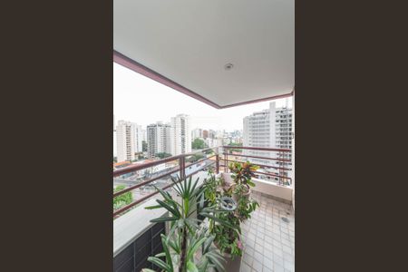Apartamento à venda com 136m², 2 quartos e 2 vagas Apartamento à venda com 136m², 2 quartos e 2 vagasSala 2 - Varanda