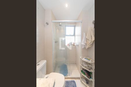 Apartamento à venda com 136m², 2 quartos e 2 vagas Apartamento à venda com 136m², 2 quartos e 2 vagasBanheiro da Suíte 2