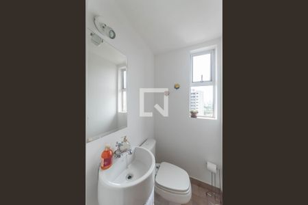 Apartamento à venda com 136m², 2 quartos e 2 vagas Apartamento à venda com 136m², 2 quartos e 2 vagasLavabo 1