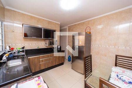 Casa à venda com 152m², 3 quartos e 2 vagas Casa à venda com 152m², 3 quartos e 2 vagasCozinha