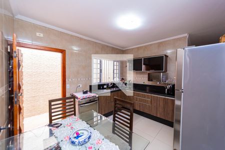 Casa à venda com 152m², 3 quartos e 2 vagas Casa à venda com 152m², 3 quartos e 2 vagasCozinha