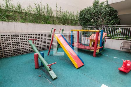 Apartamento à venda com 105m², 2 quartos e 2 vagas Apartamento à venda com 105m², 2 quartos e 2 vagasPlayground