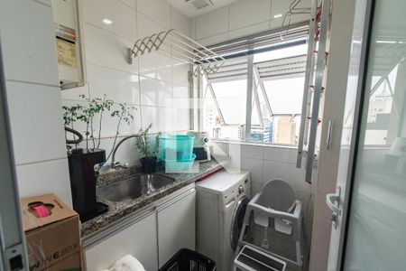 Apartamento à venda com 105m², 2 quartos e 2 vagas Apartamento à venda com 105m², 2 quartos e 2 vagasÁrea de serviço