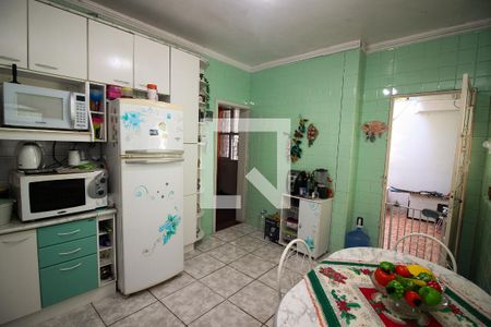 Casa à venda com 290m², 5 quartos e 4 vagas Casa à venda com 290m², 5 quartos e 4 vagasCozinha 1