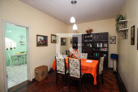 Casa à venda com 290m², 5 quartos e 4 vagas Casa à venda com 290m², 5 quartos e 4 vagasSala de Jantar