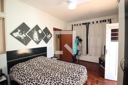 Casa à venda com 290m², 5 quartos e 4 vagas Casa à venda com 290m², 5 quartos e 4 vagasQuarto 1