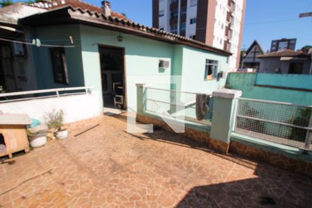 Casa à venda com 290m², 5 quartos e 4 vagas Casa à venda com 290m², 5 quartos e 4 vagasTerraço
