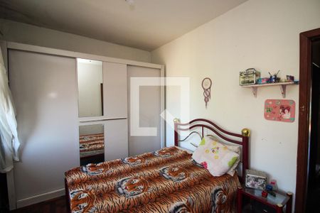 Casa à venda com 290m², 5 quartos e 4 vagas Casa à venda com 290m², 5 quartos e 4 vagasQuarto 2