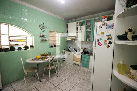 Casa à venda com 290m², 5 quartos e 4 vagas Casa à venda com 290m², 5 quartos e 4 vagasCozinha 1