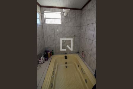 Casa à venda com 290m², 5 quartos e 4 vagas Casa à venda com 290m², 5 quartos e 4 vagasBanheiro da Suíte