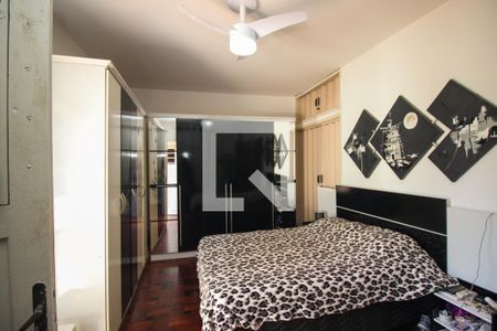 Casa à venda com 290m², 5 quartos e 4 vagas Casa à venda com 290m², 5 quartos e 4 vagasQuarto 1