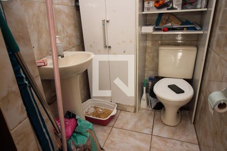 Casa à venda com 290m², 5 quartos e 4 vagas Casa à venda com 290m², 5 quartos e 4 vagasLavabo 2