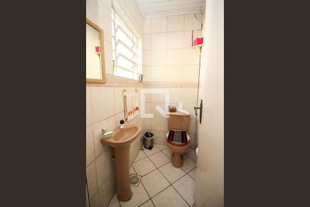 Casa à venda com 290m², 5 quartos e 4 vagas Casa à venda com 290m², 5 quartos e 4 vagasLavabo 1