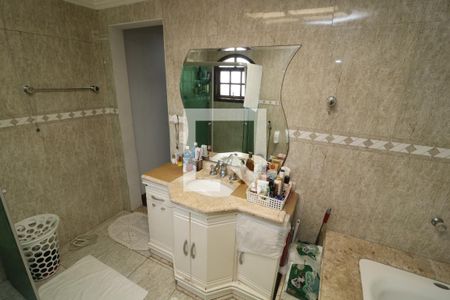 Casa à venda com 100m², 3 quartos e 2 vagasBanheiro da Suít