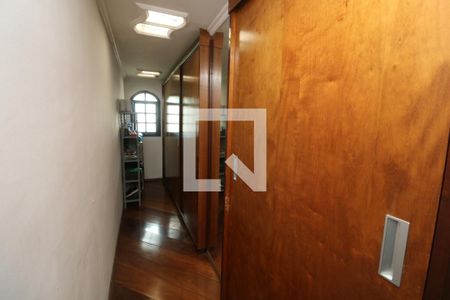 Casa à venda com 100m², 3 quartos e 2 vagasCloset da suíte