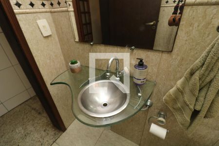 Casa à venda com 100m², 3 quartos e 2 vagasBanheiro 2