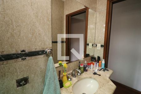 Casa à venda com 100m², 3 quartos e 2 vagasBanheiro