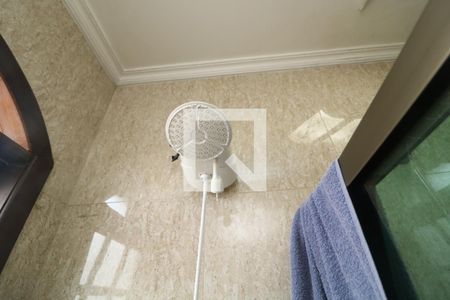 Casa à venda com 100m², 3 quartos e 2 vagasBanheiro