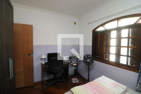 Casa à venda com 100m², 3 quartos e 2 vagasQuarto 2