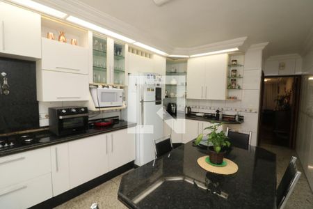 Casa à venda com 100m², 3 quartos e 2 vagasCozinha