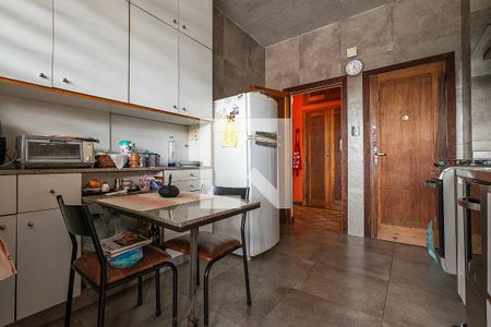 Apartamento à venda com 120m², 2 quartos e 1 vaga Apartamento à venda com 120m², 2 quartos e 1 vagaCozinha