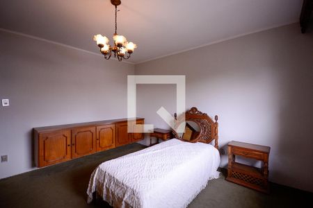 Casa à venda com 333m², 4 quartos e 2 vagas Casa à venda com 333m², 4 quartos e 2 vagasQuarto 1